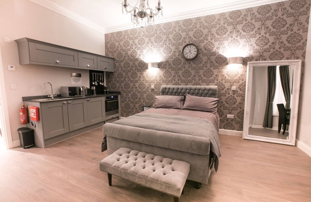Number 10 The Abbey - Wymondham Abbey Apartment