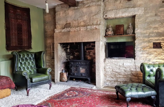 Nutclough Cottage - Log Fire and Valley View