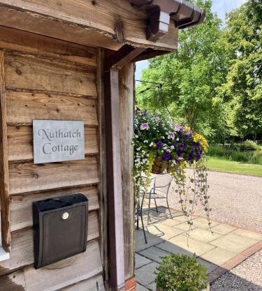 Nuthatch Lodge