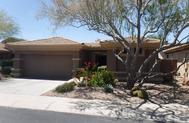NW Phoenix in Gated Anthem Country Club - House + Guest Casita