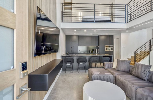 O'Four Lofts North, Unit D