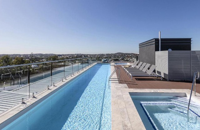 Oaks Brisbane Woolloongabba Suites