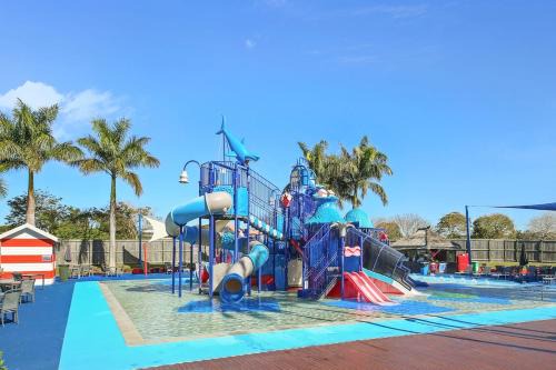 Oaks Family Getaway - Resort, Beach
