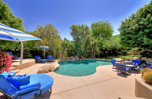 Oasis on Base of Camelback Mountain in Scottsdale/Paradise Valley AZ
