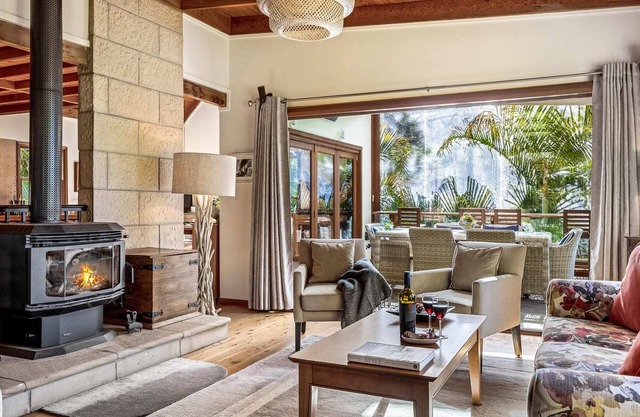 Ocean Blue Retreat Su