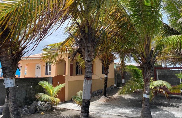 Ocean Breeze - A Bayside RetreatnLocated on Coastal St. Vincent -Georgetown.