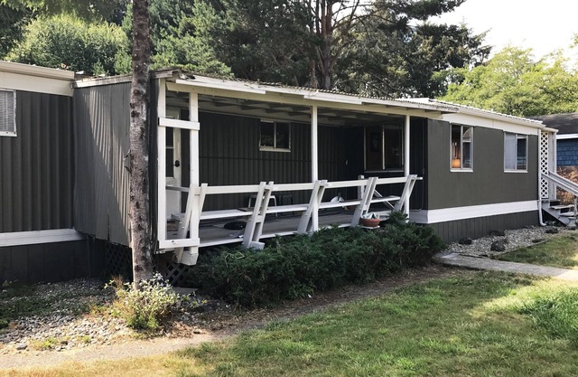 Ocean City WA** Creek&Ocean Estate & Cabins - Mobile Home - WIFI & Full Kitchen