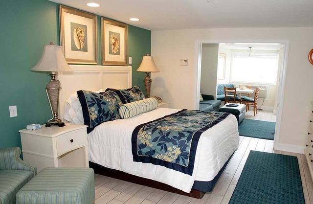 Ocean Club on Smugglers Beach - April 11-18 vacation week on Cape Cod