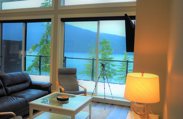 Ocean front cottage overlooking the bay of Port San Juan