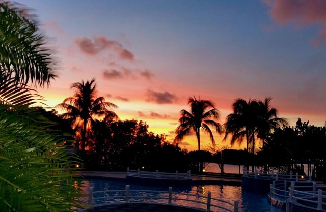 Ocean Front Luxury Condo 2 bd rm 2 bath, Ocean views from every window, WIFI
