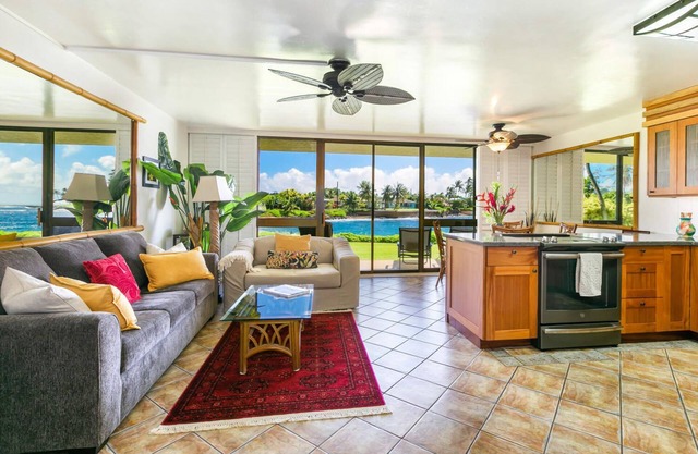 Ocean Front Luxury Condo - Relaxing Comfort