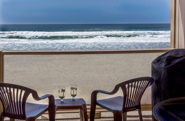Ocean front on the entertaining Boardwalk - Must See!