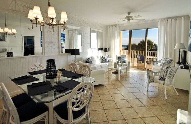 Ocean's Edge - Beautiful, 2/2 condo in the Inn at Dauphin Island, with direct G