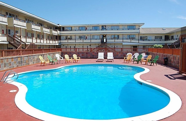 Ocean Shores Inn & Suites