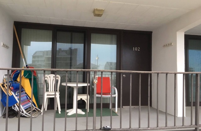 Ocean side 1 Bedroom, 1 Bath Sleeps 6