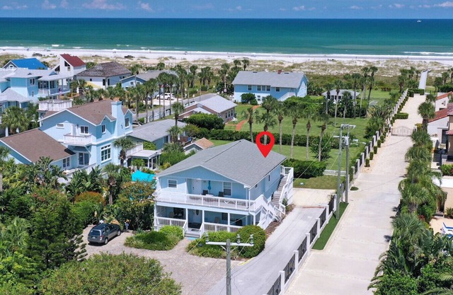 Ocean Song - 5 Star Ocean View Beach Side with Pool Access