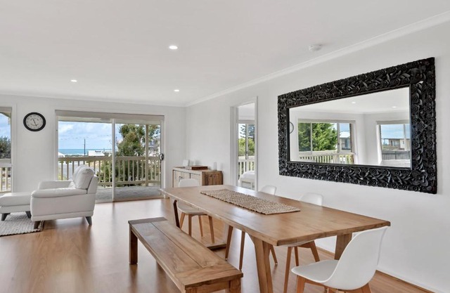 Ocean View 12 Corcoran Ave Goolwa Beach - BYO Linen