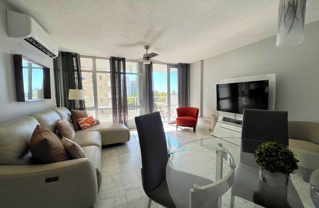 Ocean View Apartment with Direct Access to the Beach at the Heart of Isla Verde