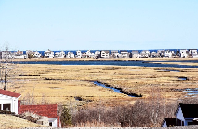 Ocean View Condo - 3 min from beach! Location, Location, Location!