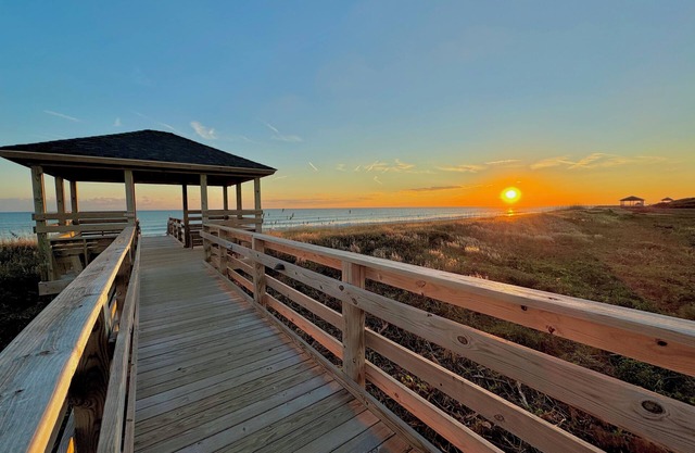 Ocean View Condo - Pet-friendly, Ocean View