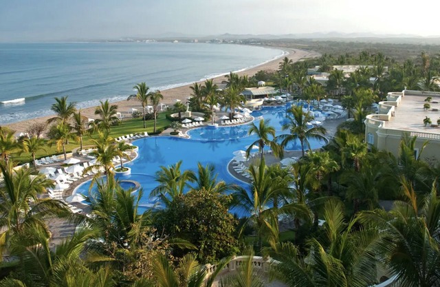 Ocean View Junior Suite at Beautiful Pueblo Bonito Emerald Bay