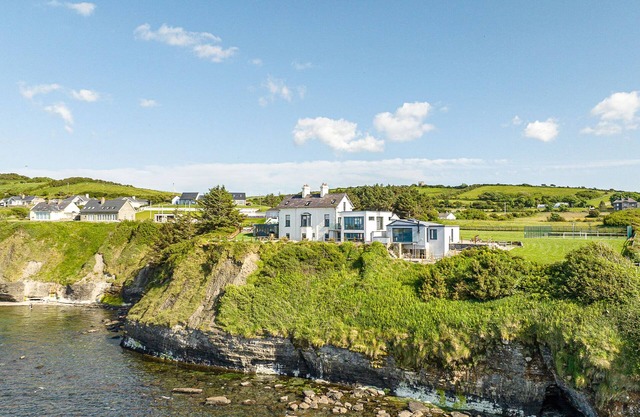 Ocean View | Pizza Oven, Sports Pitch & Games Room