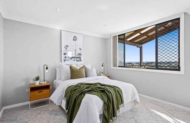 Ocean-View Retreat for Family Getaways Wollongong