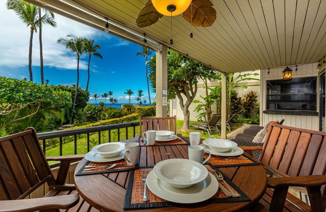 Ocean Views 2BR, Ground Floor and A/C! Ekolu 1405!