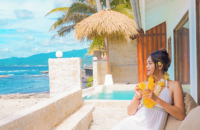 Oceanfront 2BR Luxe Infinity Pool Marble Bath Villa Nautilus