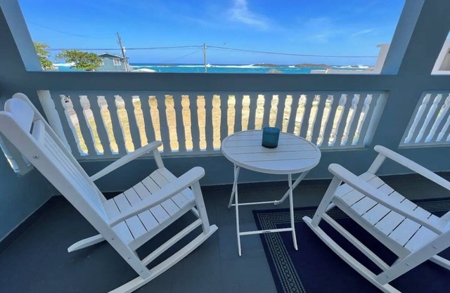 Oceanfront 3/1 Steps from the beach!