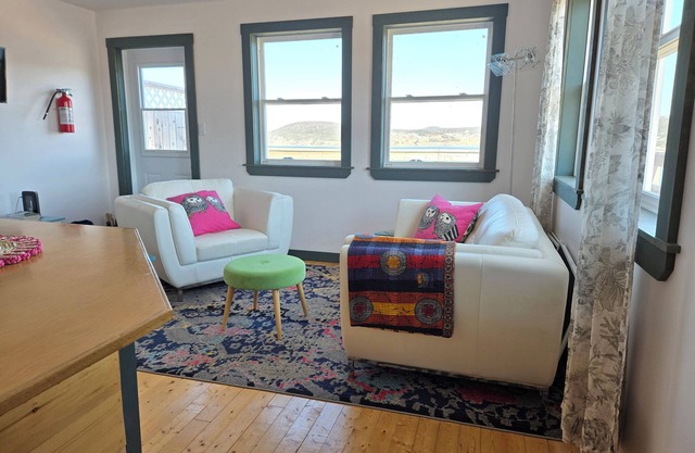 Oceanfront Apartment, Gros Morne View in the heart of Park