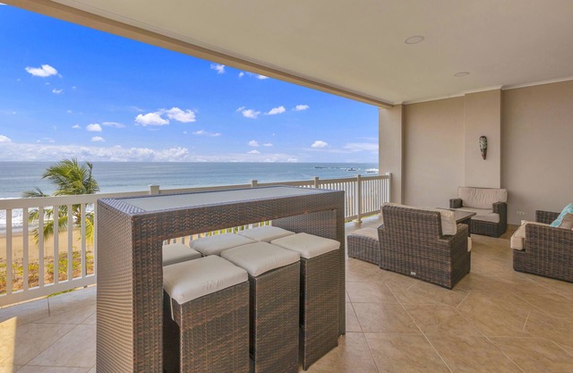 Oceanfront condo in Jacó Costa Rica #604