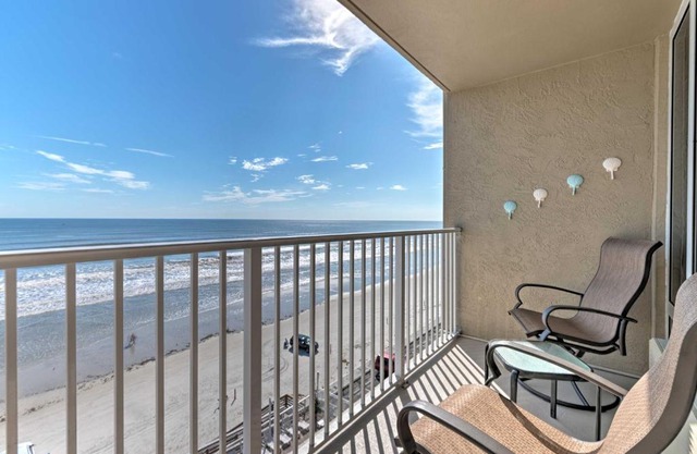 Oceanfront Daytona Beach Studio with Balcony!