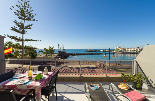 Oceanfront Paradise – Sleep by the Waves