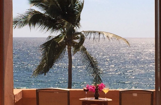 🌅OCEANFRONT! 🚢 PENTHOUSE VIEW! 🏖 GREAT LOCATION! ⚓️ GREAT RATES!