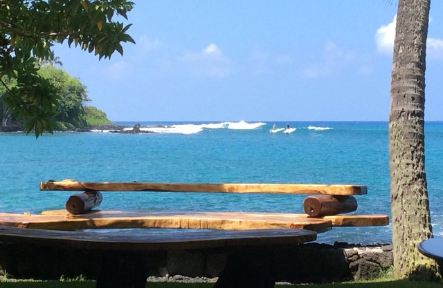 Oceanfront Private Home, AC, Outdoor Kitchen, Magic Sands, Lymans Bay, Turtles!