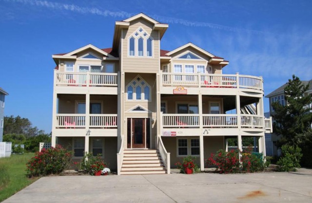 Oceanside, 8 BRs, Private Pool and Hot Tub, Pool Table, PI109, Sweet TEA