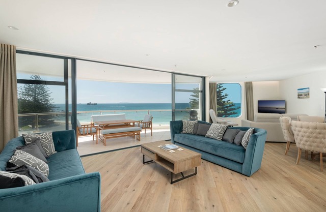 Oceanside Haven Resort Luxury Sea Views & Beach