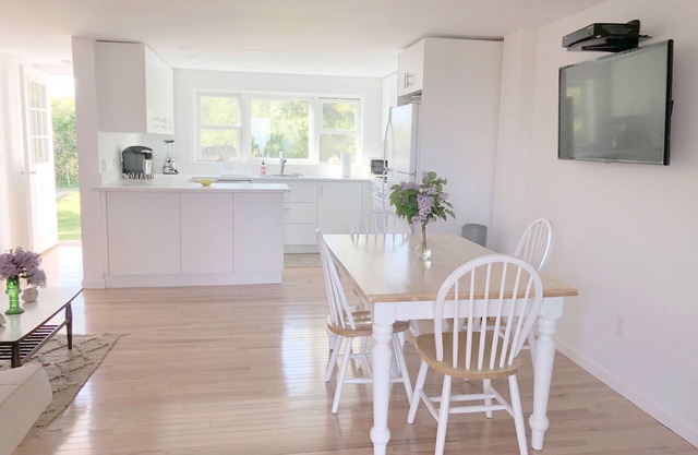 OceanView (2) bedroom (2) bath walk to Town/Beach Pass