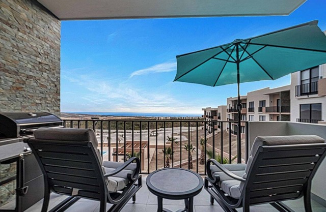 OCEANVIEW 2 BR condo with AC, WiFi in enchanting Diamante area Cabo San Lucas!
