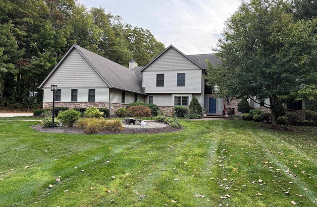 Off The Hook | Pool | Firepit | Large Yard