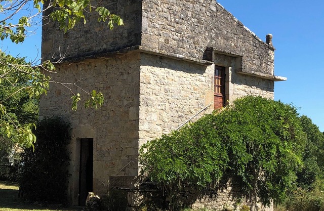 Old dovecote St Cirq Lapopie