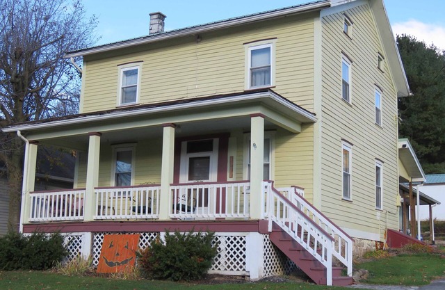 Old Farmhouse in Rural Setting, between Penn State and Bucknell