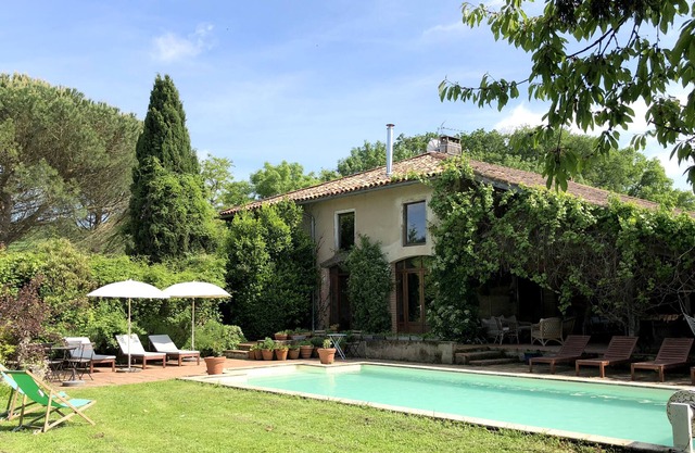 OLD FARMHOUSE WITH GITE AND POOL 15-20 GUESTS