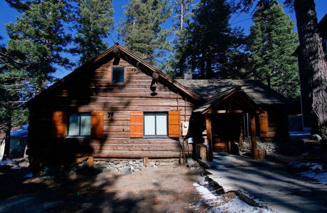 Old Mammoth Revived Historic Escape | Ski | Trails