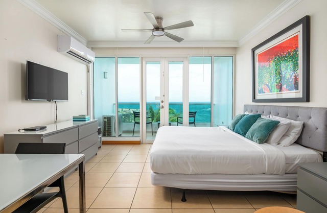 Old San Juan | Oceanview Studio | Balcony with Ocean View