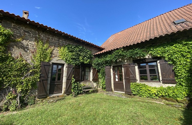 Old Stone house in a peaceful rural hamlet within walking distance to village