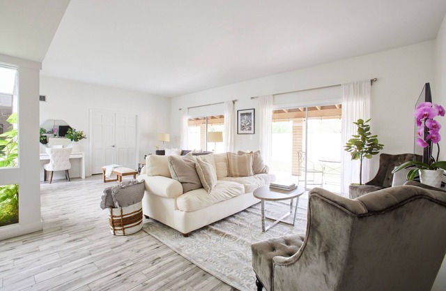 Old Town luxury condo with heated pool