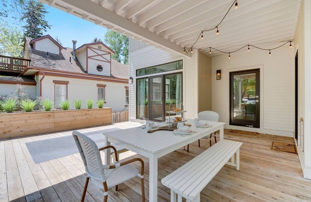 Old Town Oasis - Spacious Artisan Home