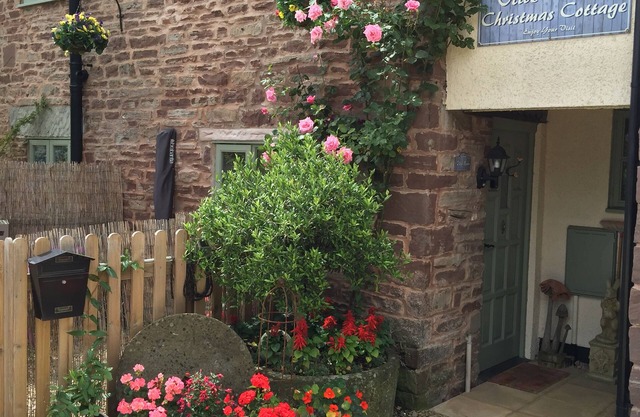 Olive Barn one bed Beautiful vintage Village barn.In the Forest of Dean